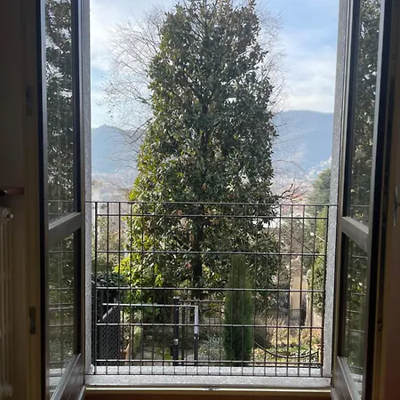 Esclusivo Con Giardino A Due Passi Dal Centro Como