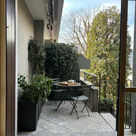 Esclusivo Con Giardino A Due Passi Dal Centro Como