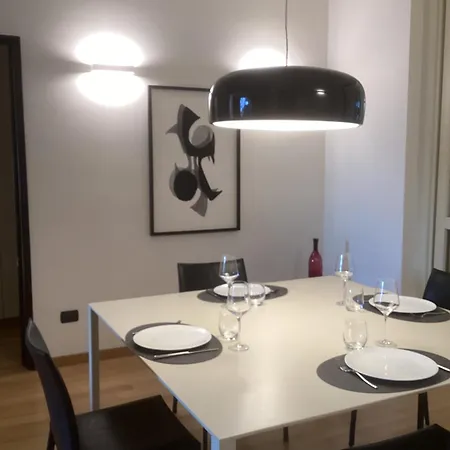 Esclusivo Con Giardino A Due Passi Dal Centro Lägenhet